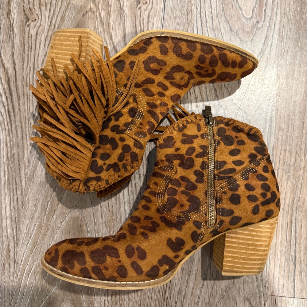 BEAST FASHION Leopard Print Fringe Ankle Boots in Brown/Tan